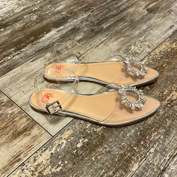 CUTE  GB girls dress shoes - Picture 2 of 5